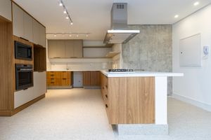 Image 2 - 932277