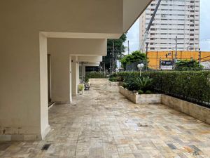 Image 46 - 932283