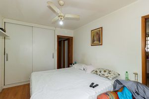 Image 9 - 932304