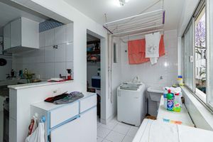 Image 30 - 932304