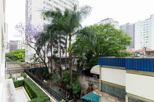 Image 2 - 932304