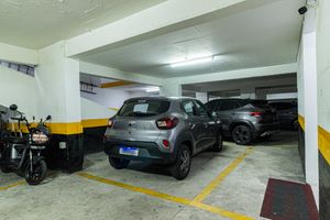 Image 37 - 932304