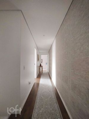 Image 12 - 932327