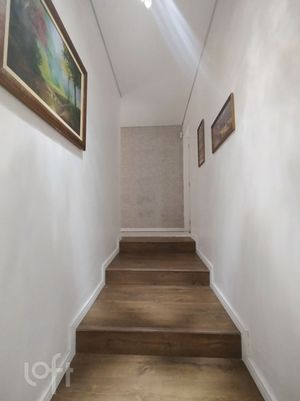 Image 11 - 932327