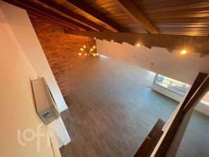 Image 4 - 932335