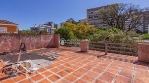 Image 19 - 932343
