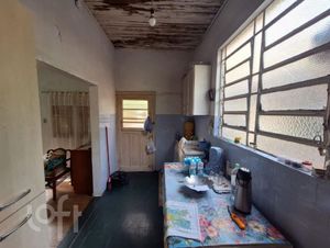 Image 4 - 932351