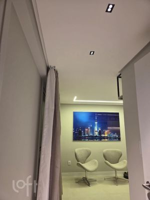 Image 14 - 932355