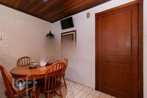 Image 33 - 932363