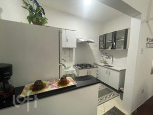 Image 4 - 932383