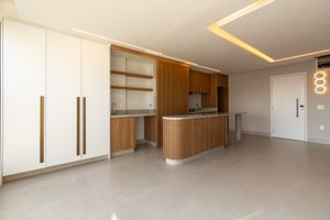 Image 3 - 932390