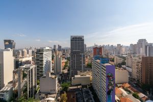 Image 2 - 932392