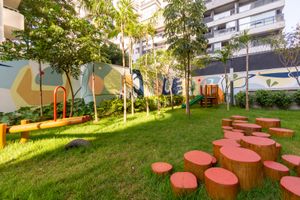 Image 17 - 932392