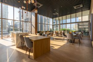 Image 13 - 932392