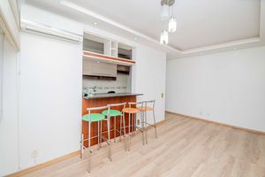 Image 4 - 932404