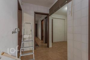 Image 3 - 932407