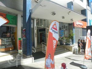 Image 8 - 932411