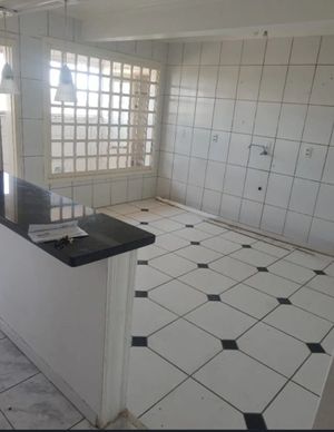 Image 3 - 932419