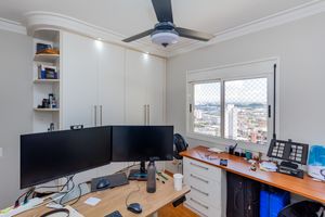 Image 37 - 932424