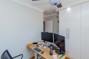 Image 34 - 932424