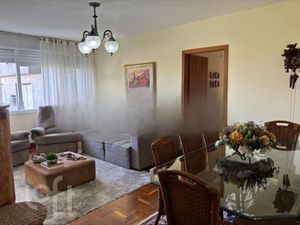 Image 3 - 932425