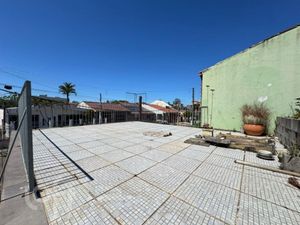Image 14 - 932426