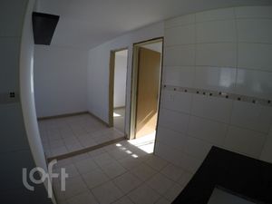 Image 10 - 932428