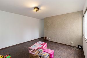 Image 4 - 932435