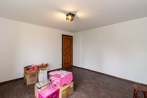 Image 3 - 932435
