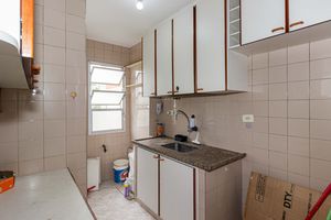 Image 23 - 932435