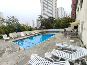 Image 18 - 932435