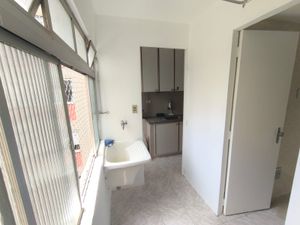 Image 13 - 932435