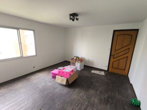 Image 9 - 932435