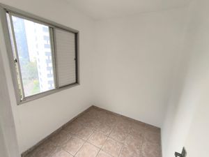 Image 1 - 932437