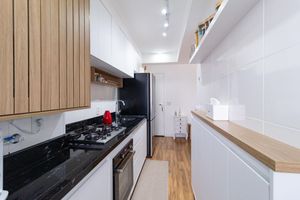 Image 6 - 932471