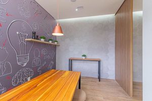 Image 38 - 932471