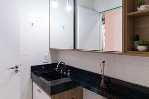 Image 19 - 932471