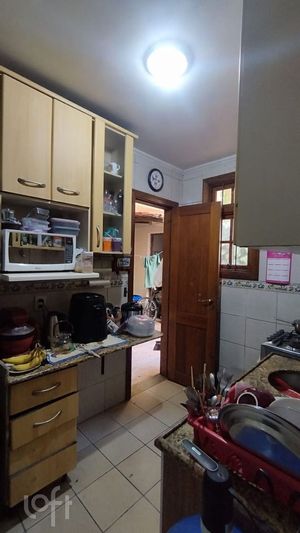 Image 5 - 932498