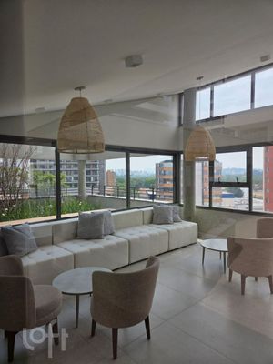 Image 8 - 932517