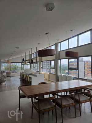 Image 16 - 932519