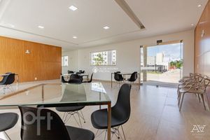 Image 22 - 932526