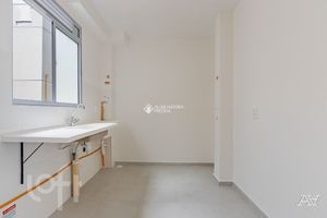 Image 6 - 932526