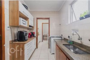 Image 4 - 932538