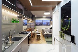 Image 8 - 932550
