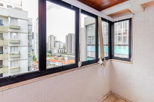 Image 14 - 932557