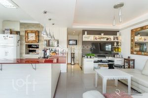 Image 4 - 932574