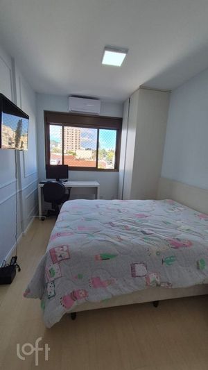 Image 3 - 932575