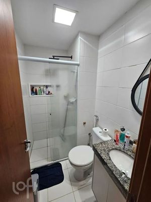 Image 7 - 932583