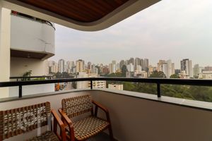 Image 4 - 932596