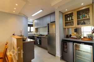 Image 14 - 932596
